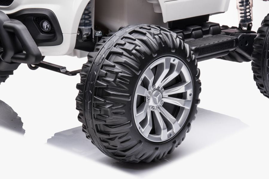 Battery-powered car Mercedes DK-MT950 4x4 White - attēls 5