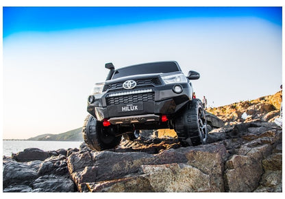Electric Ride On Car Toyota Hilux White - image 6