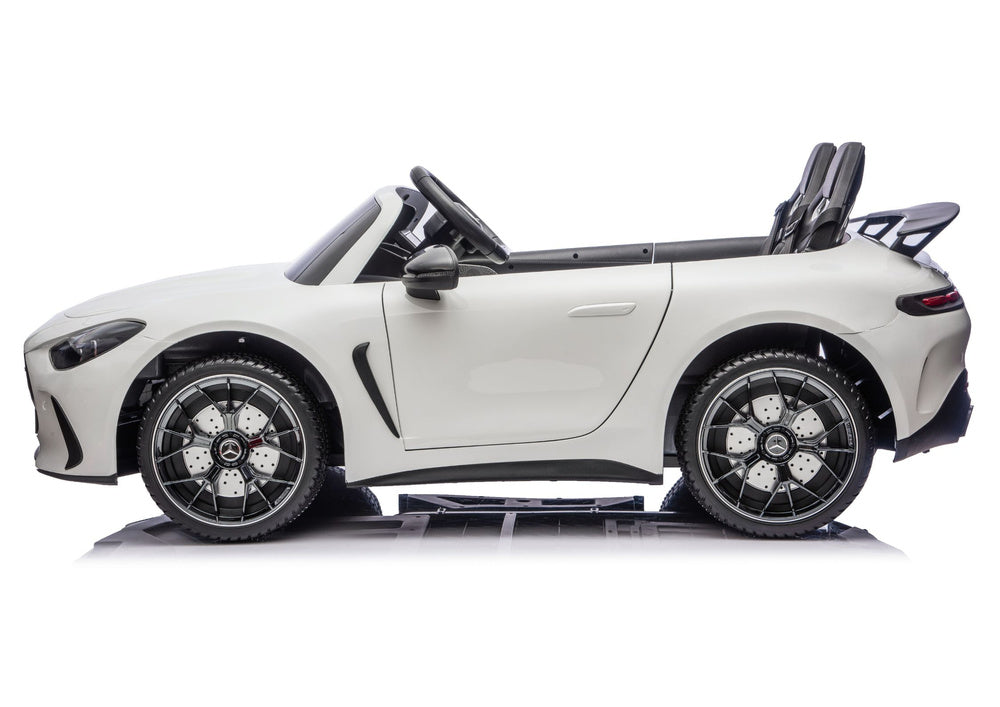 Mercedes AMG DK-GT63 24V White Battery-Powered Vehicle - image 5